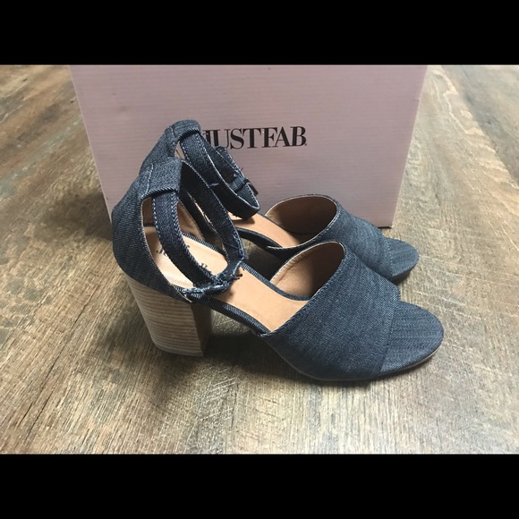 Denim Heels size 10 - Picture 3 of 8